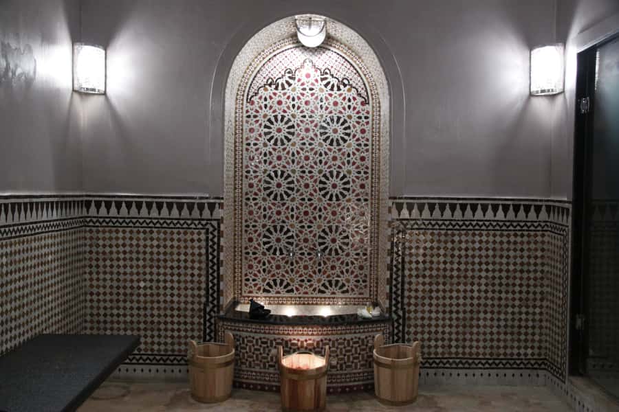 Fes: Traditional Hammam Massage in a Luxury Palace - What the two-hour treatment includes