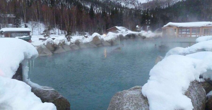 From Fairbanks: Chena Hot Springs Northern Lights Tour - Entering the Aurora Ice Museum