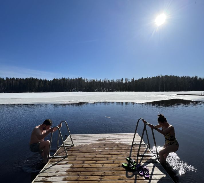 From Helsinki: Hike and Sauna in Sipoonkorpi National Park - Kuusijärvi Lake and the smoke sauna ritual