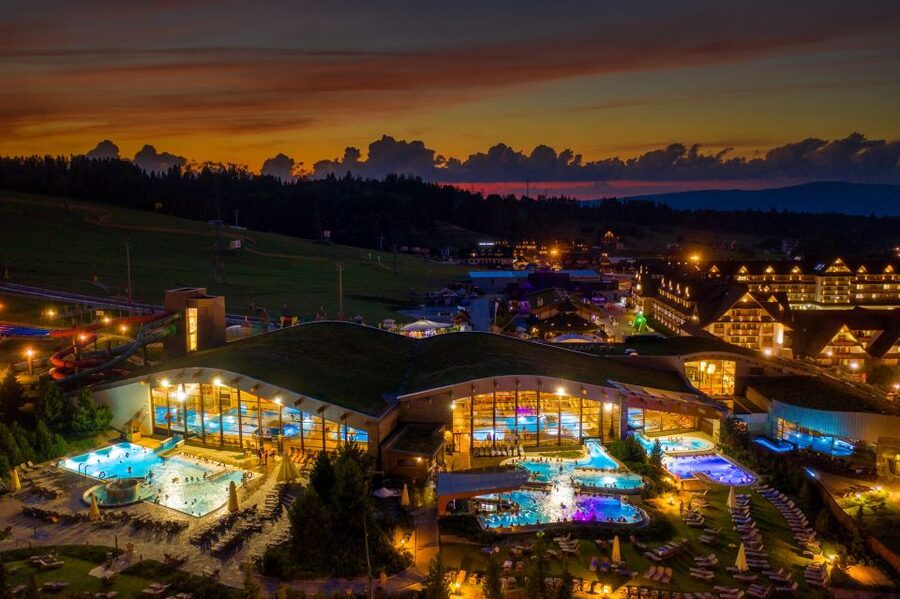 From Krakow: Zakopane & Hot Thermal Springs Private Tour - The road south from Krakow