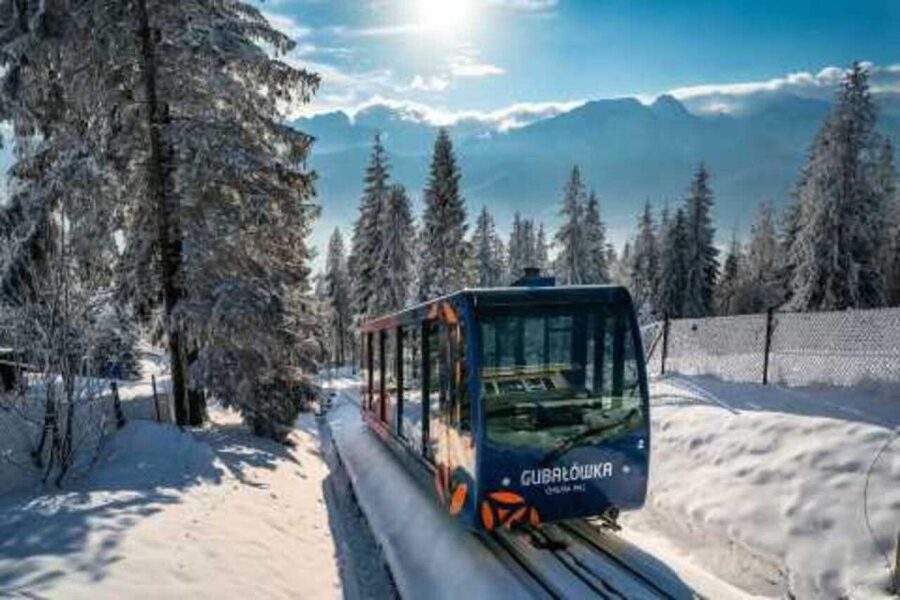 From Krakow: Zakopane Tour with Hotel Pickup & Thermal Baths - Tasting oscypek at Góralska Chata