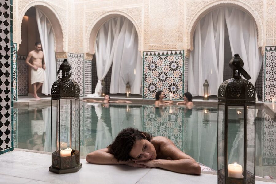 From Malaga: Hammam Bath, Kessa and Relaxing Massage Tour - What happens during the 90-minute session