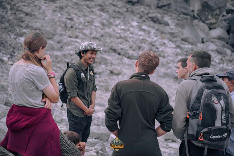 From Medan: Mount Sibayak Sunrise Hike & Natural Hot Spring - Cooling off at the natural hot spring