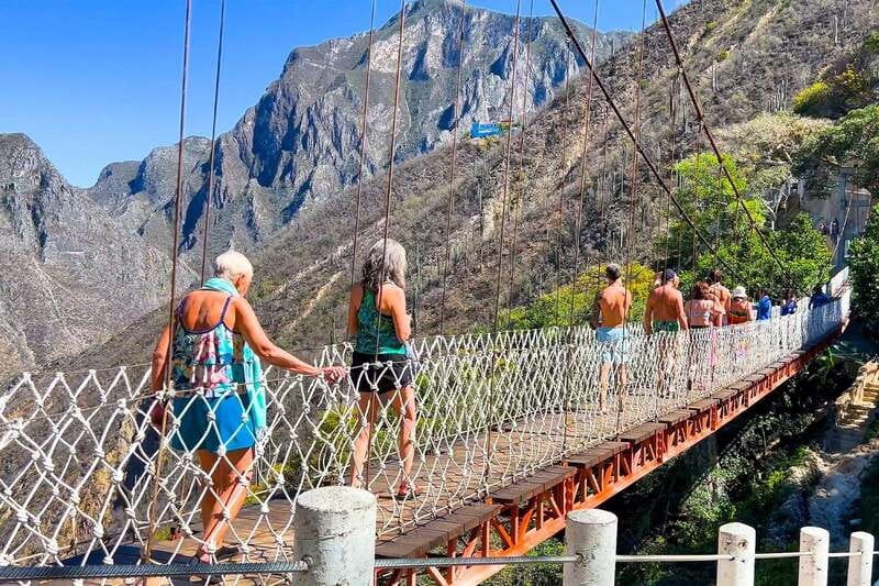 From Mexico City: Tolantongo Hot Springs Day Trip with Guide - Food, facilities, and what to pack