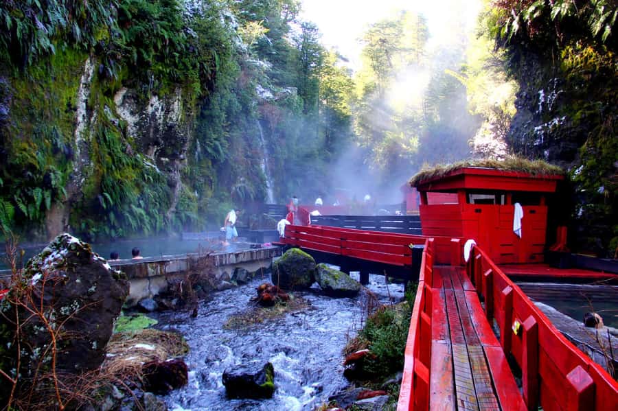 From Pucón: Geometric Hot Springs - Key points at a glance