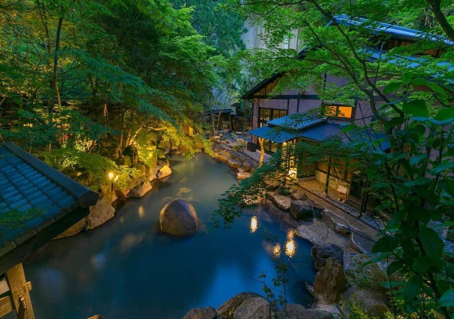 From Tokyo: Private Motorcycle Tour - Fuji, Hakone, Onsen - Mount Fuji viewpoints and the first major stops