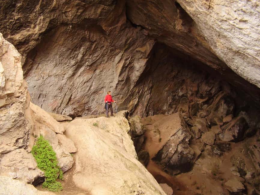 From Valencia: Full Day Tour to Montanejos & Thermal Pools - Leaving Valencia for Montanejos