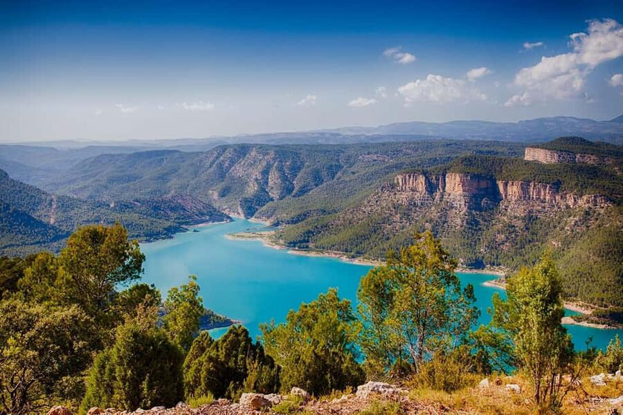 From Valencia: Full Day Tour to Montanejos & Thermal Pools - What to pack for a comfortable day