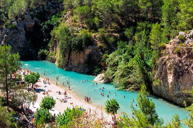 From Valencia: Montanejos Thermal Spring & Girlfriend Waterfall - Lunch and the middle of the day