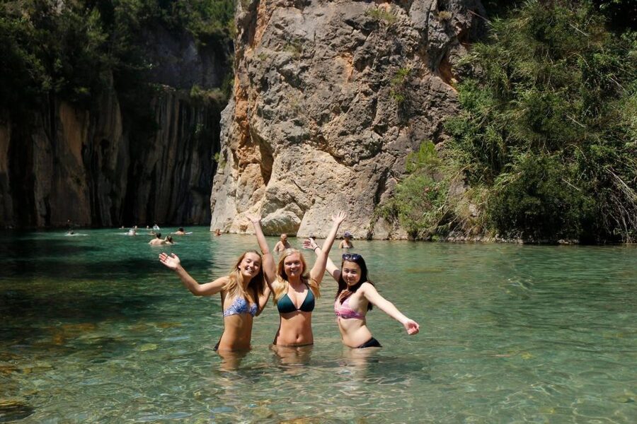 From Valencia: Montanejos Thermal Springs & Great Waterfall - What the guides add to the day