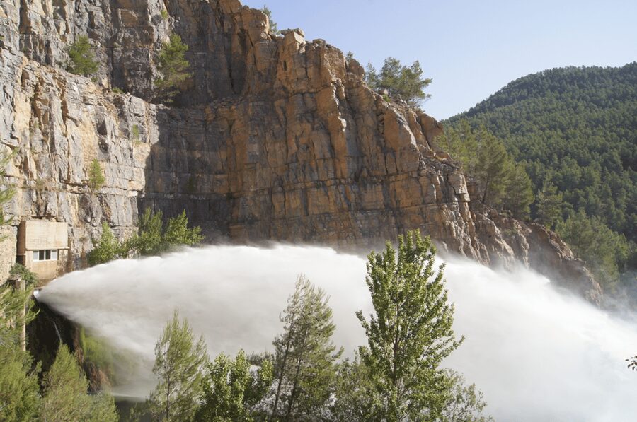 From Valencia: Thermal Springs & Hike - Private Day Tour - Who should book this day trip?