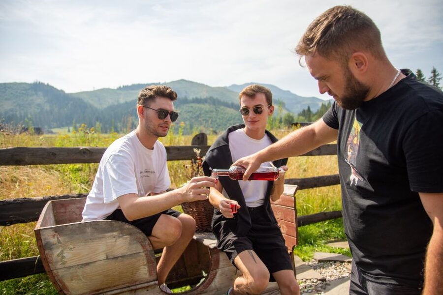 From Zakopane: Tatra Mountains, Sky walk & Hot Springs Tour - Jaszczurówka Chapel and Zakopane Style