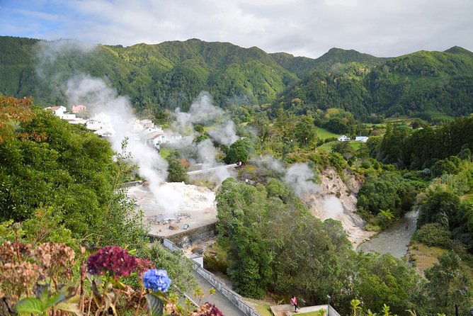 Full-Day Furnas Tour: Hot Springs, Traditional Lunch & Tea - Vila Franca do Campo starts the day gently