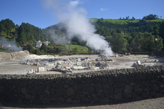 Full Day Furnas, Volcano stew and hot springs - Furnas village shows volcanic activity up close