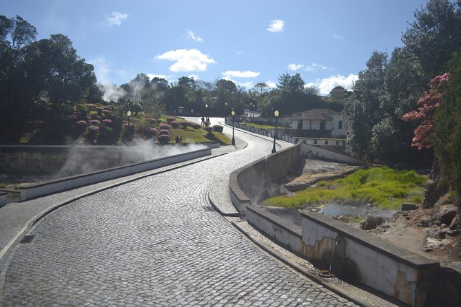Full Day Furnas, Volcano stew and hot springs - Gorreana offers a taste of island-grown tea