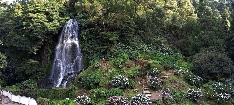 Furnas: Hot Springs, Crater Lake & Geothermal Wonders - Santa Iria Lookout starts the morning with ocean air