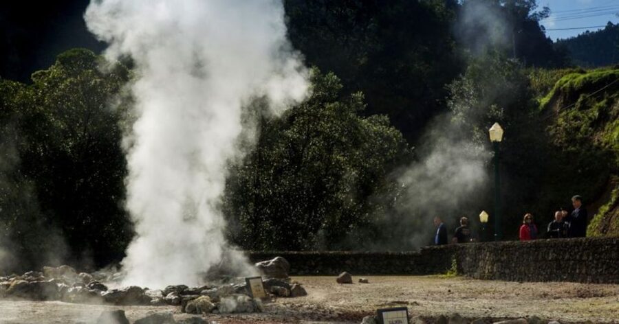 Furnas: Thermal Springs & Tea Plantation Day Tour with Lunch - Pico do Ferro gives you a wider view