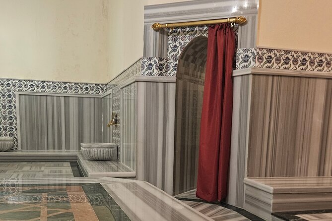 Gedikpasa Historical Turkish Bath Experience in Istanbul - How the separate sections work for couples