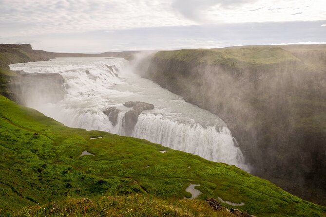 Golden Circle and Sky Lagoon Full-Day Tour - Transport, group size, and the day’s pace