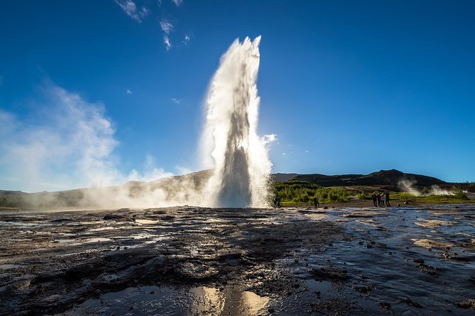 Golden Circle and Sky Lagoon Geothermal Spa Tour from Reykjavik - Geysir and Strokkur: Iceland’s reliable geothermal show