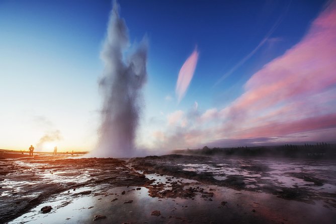Golden Circle and the Secret Lagoon from Reykjavik - Pickup needs your full attention