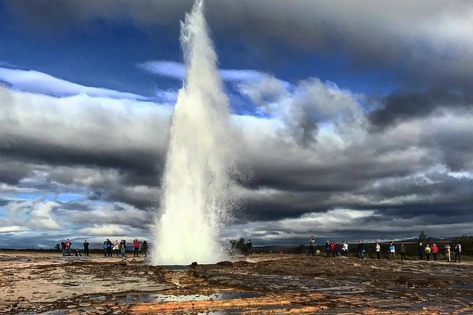 Golden Circle & Secret Lagoon & Friðheimar (lunch included) - PRIVATE TOUR - Why this Golden Circle day feels different