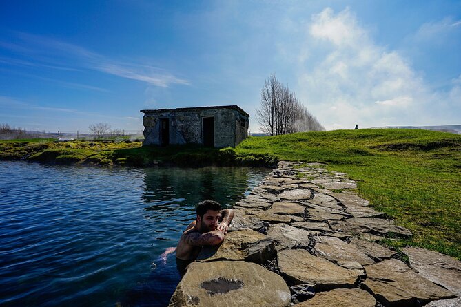 Golden Circle with Tomato Farm Lunch & Secret Lagoon Bathing - Þingvellir National Park: geology and Icelandic history
