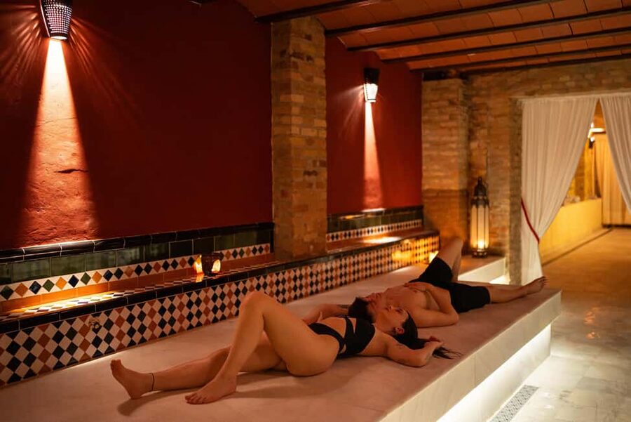 Granada: Traditional Bath in the Nasrid Palace Hammam - The seven-pool circuit, from cold to hot