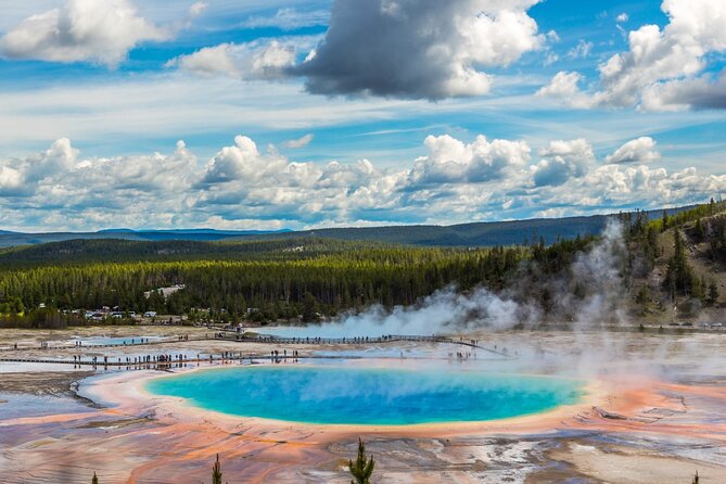Guided Yellowstone Hot Spring & Geyser Basin Tour - A long Yellowstone day from Gardiner