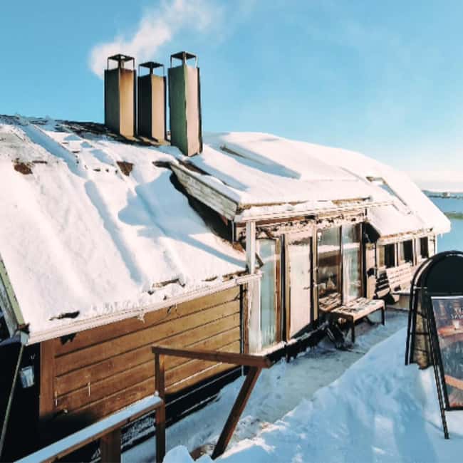 Helsinki: Rustic Traditional Floating Sauna Experience - Shared space, small group, and the question of privacy