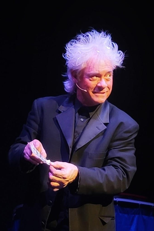 Hot Springs: The Maxwell Blade Theatre of Magic - Jonathan Erlandson’s intimate parlor magic