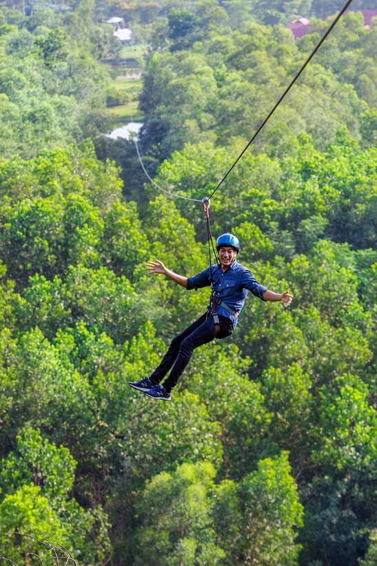 Hue: Full-day Nature’s Bliss From Hot Springs To Zip Line - Lunch and the five-hour visit