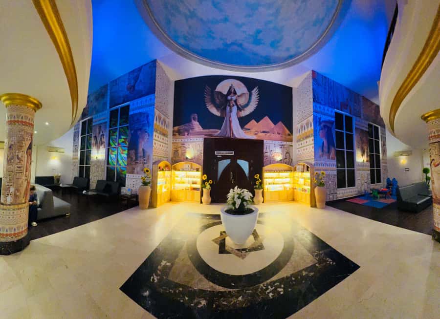 Hurghada: Sultan Cleopatra- Turkish Bath&Spa With Transfer - Starting with the salt room and heat rooms