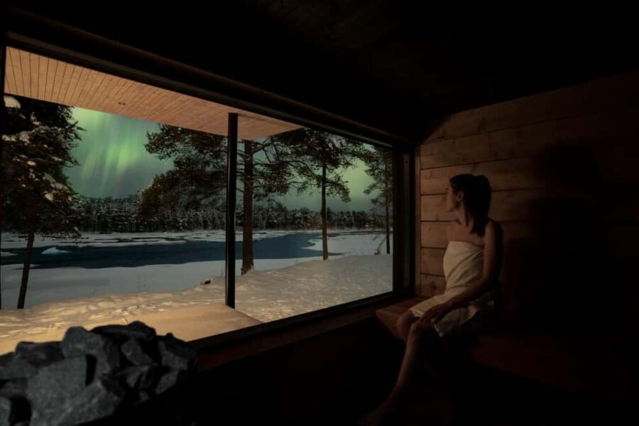 Inari: Finnish Sauna and Jacuzzi Experience - Warming up inside the Koski sauna