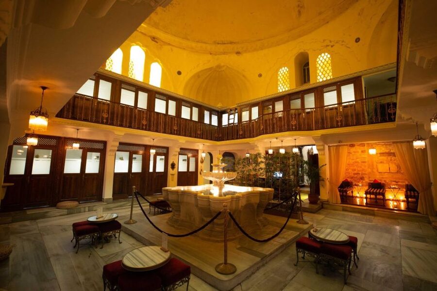 Istanbul: Cagaloglu Hamam Experience - What the service is like in practice