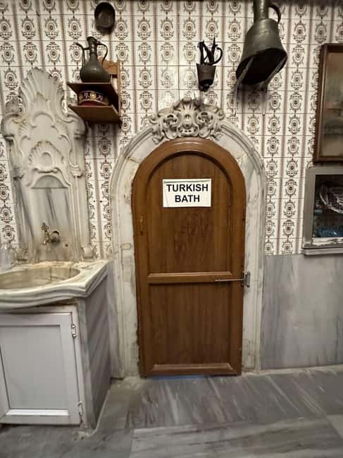 Istanbul: Historic Sifa Turkish Bath in Sultanahmet Square - Step two: the kese scrub