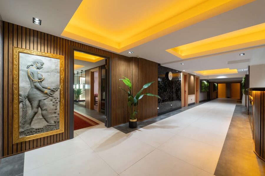Istanbul: Public, Private or VIP Hammam & Spa in Old City - Full-body foam wash with a light, airy finish