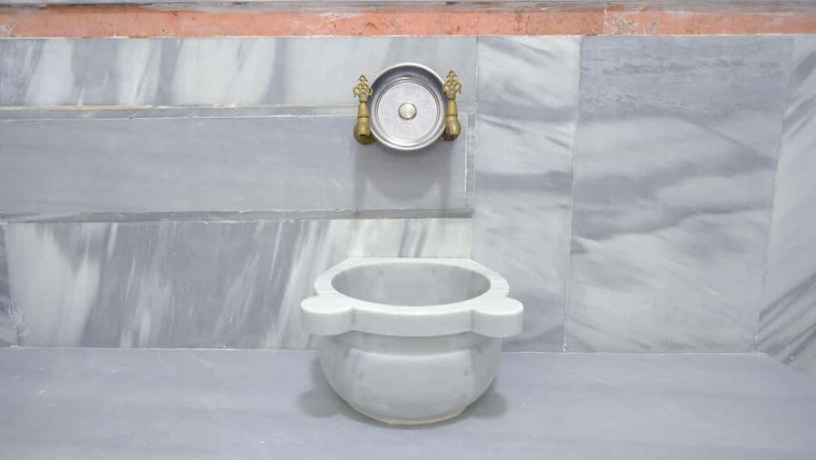 Istanbul: Turkish Hamam Kese/Foam Workshop with Starter Kit - Learning the hamam ritual at Hızırbey Hamamı