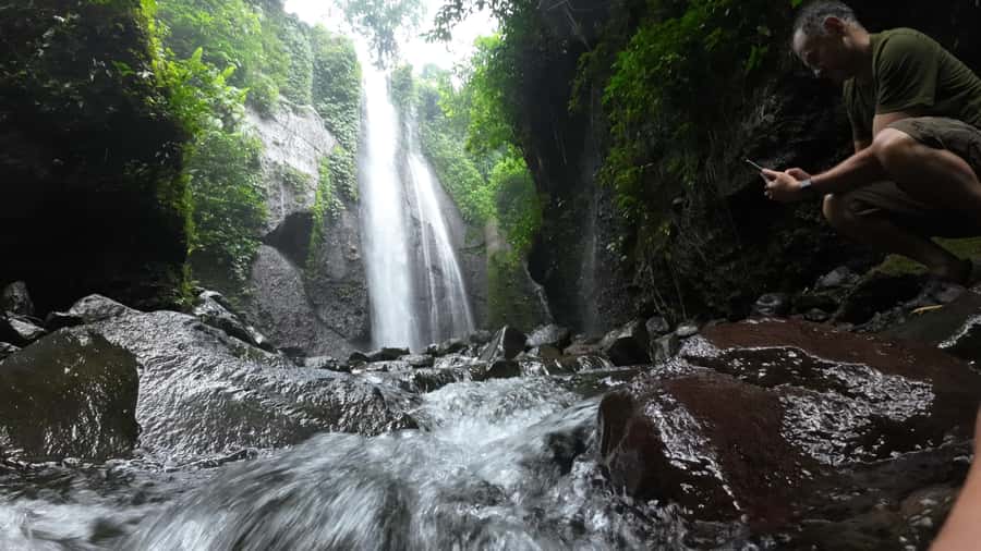 Jakarta: Waterfalls, Volcano, White Crater, Tea, Hot Spring - Adding Tangkuban Perahu and White Crater