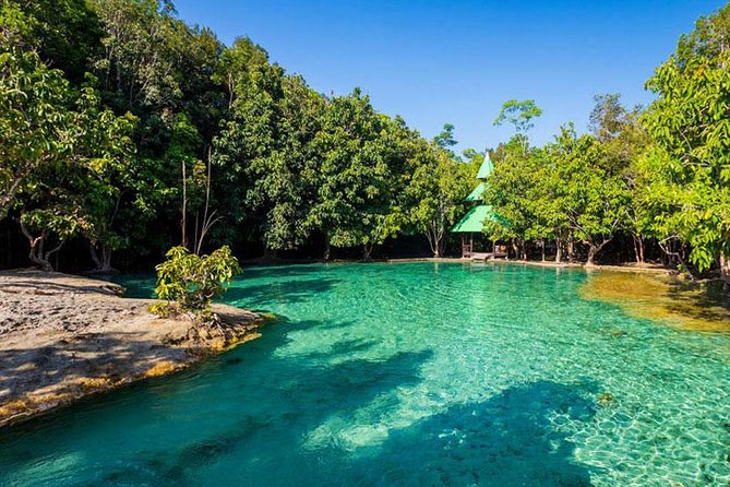 Jungle Tour to Emerald Pool, Krabi Hot Spring and Tiger Cave Temple - Three Krabi sights, one demanding day