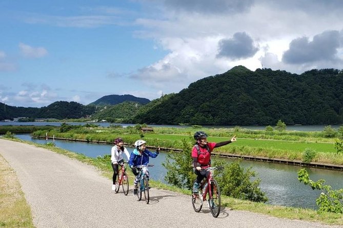 Kinosaki Onsen Cycling Tour Kinosaki & Riverside Experience - Why leave Kinosaki’s bathhouse streets?