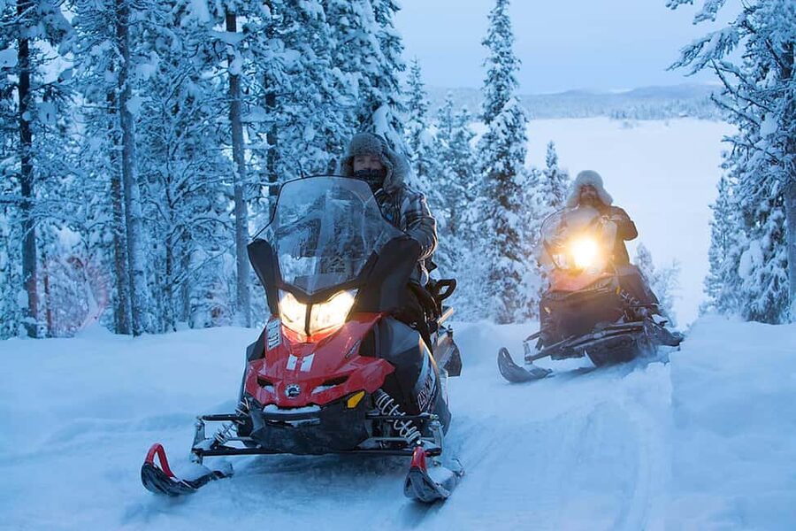 Kiruna: Overnight Snowmobile Tour with Dinner and Sauna - Setting out from Kiruna at 15:00