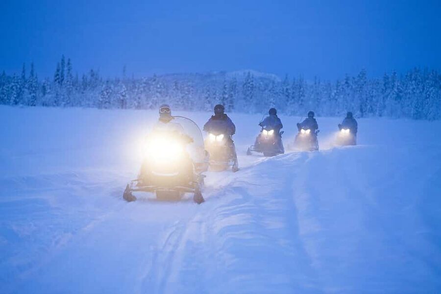Kiruna: Overnight Snowmobile Tour with Dinner and Sauna - Reaching the cabin after 20 to 35 km