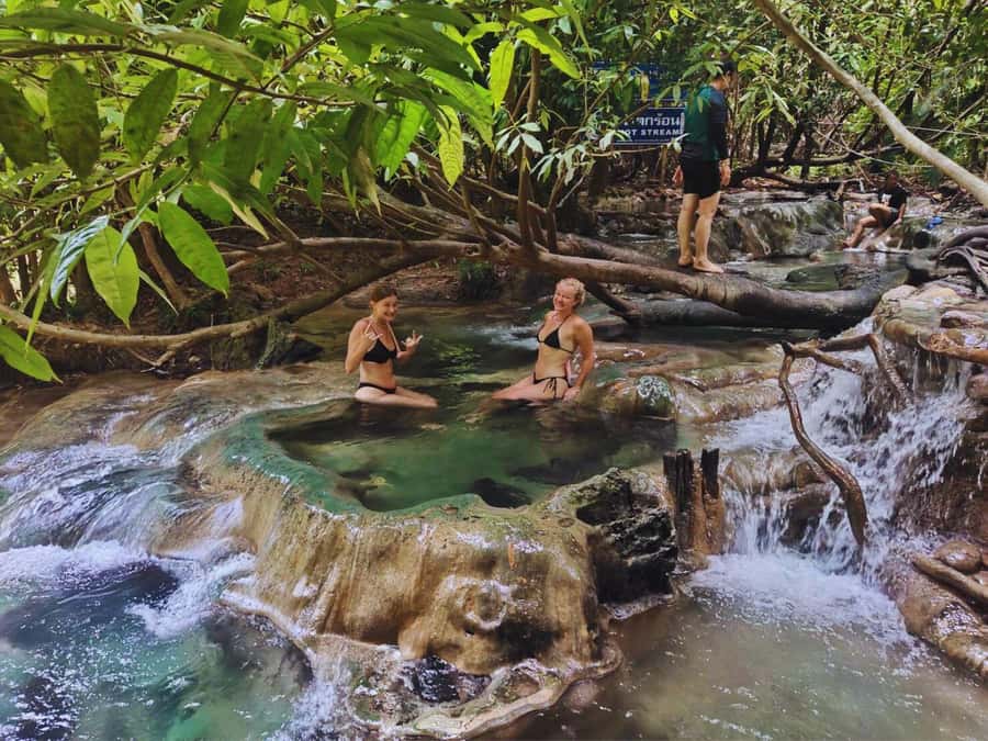 Ko Lanta: Full Day Emerald Pool&Hot Spring With Tiger Temple - Lunch before the hot spring waterfall