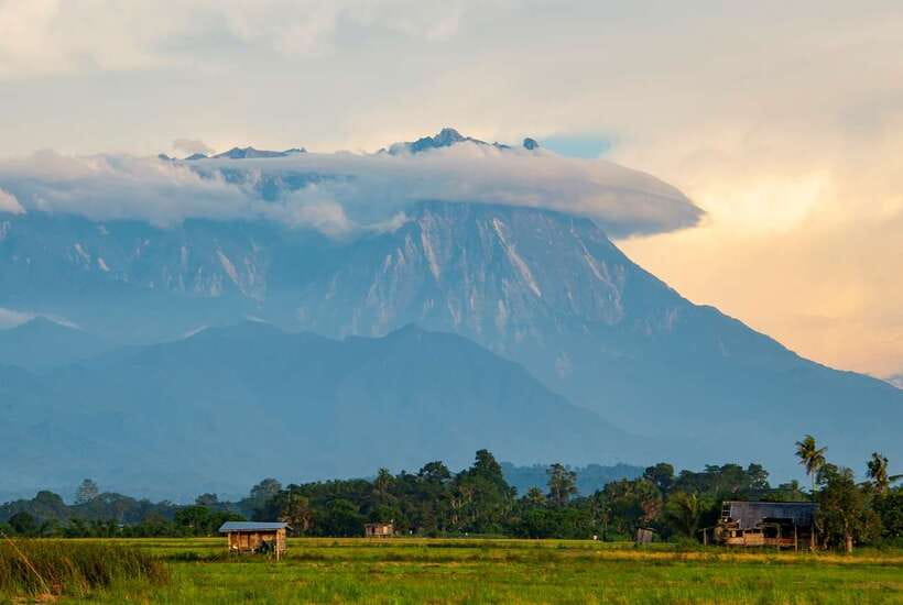 Kota Kinabalu: Private Kundasang and Poring Hot Spring Tour - Nabalu Handicraft Market: a useful first stop