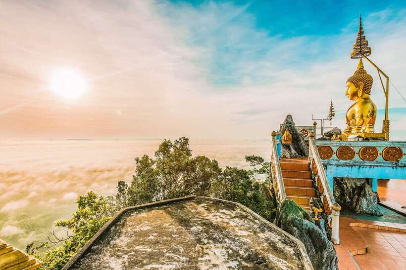 Krabi: Tiger Cave Temple, Emerald Pool and Hot Springs Tour - Lunch: simple, local, and not included