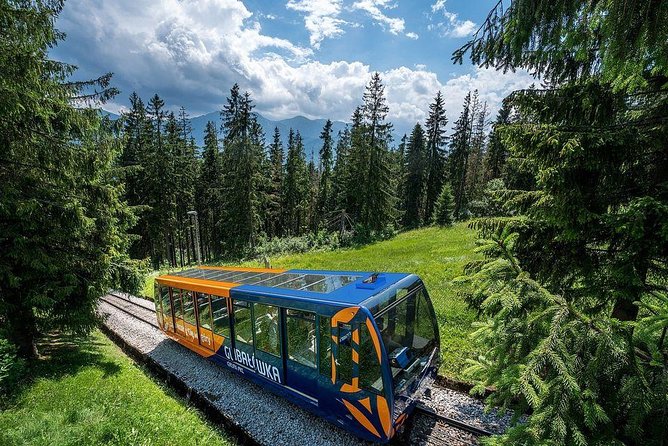 Krakow–Zakopane: Cable Car, Chocholow Baths, Cheese & Vodka - The two-hour road to the Tatra foothills