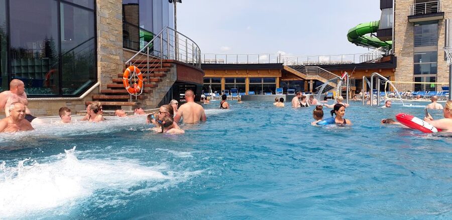 Krakow: Zakopane, Gubałówka & Thermal Baths – Full-Day Tour - Chochołów and the first taste of highlander life