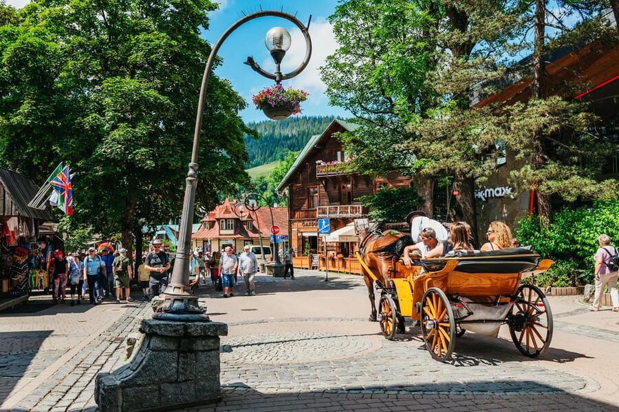 Krakow: Zakopane, Tatra Mountains, Cable Car & Thermal Baths - Gubałówka funicular and the Tatra views
