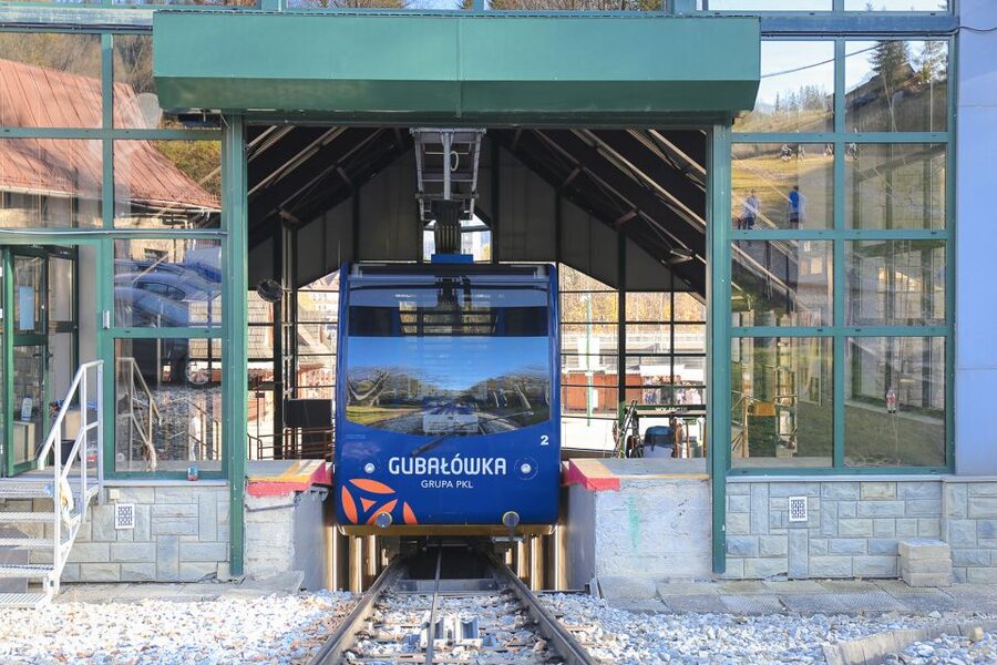 Kraków: Zakopane Tour, Cable Car & Thermal Baths - Cheese, vodka, and a wooden shepherd’s hut